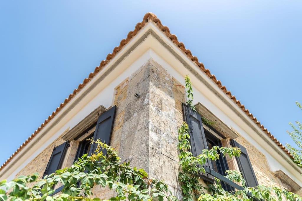 Villa Aiolia Kondoyenádha Buitenkant foto