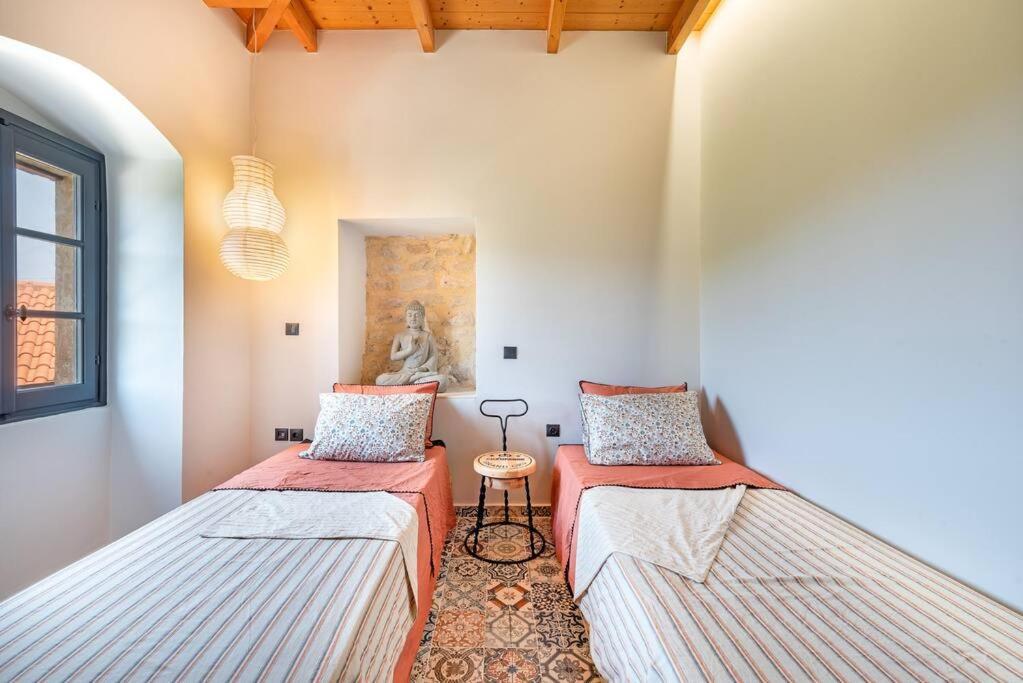 Villa Aiolia Kondoyenádha Buitenkant foto