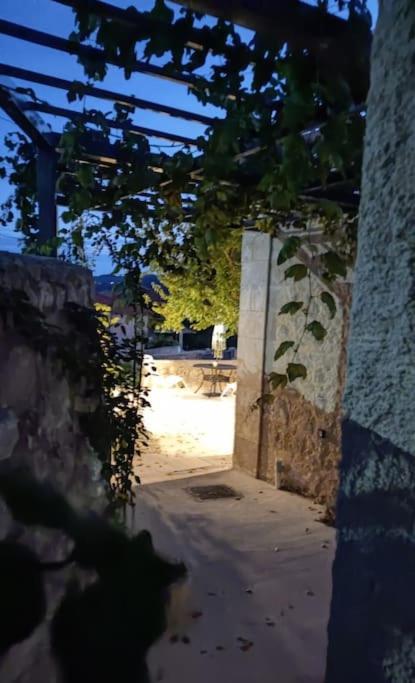 Villa Aiolia Kondoyenádha Buitenkant foto