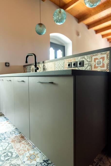 Villa Aiolia Kondoyenádha Buitenkant foto